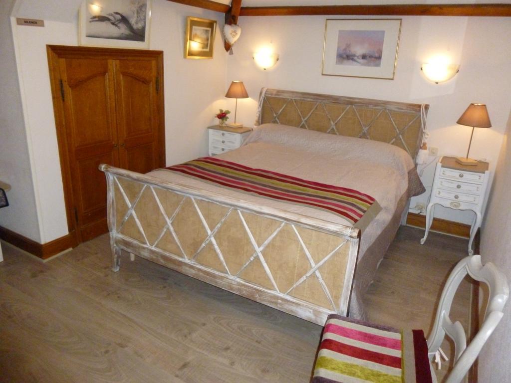 Chambres D'Hotes Le Clos Des Senteurs Malemort Luaran gambar