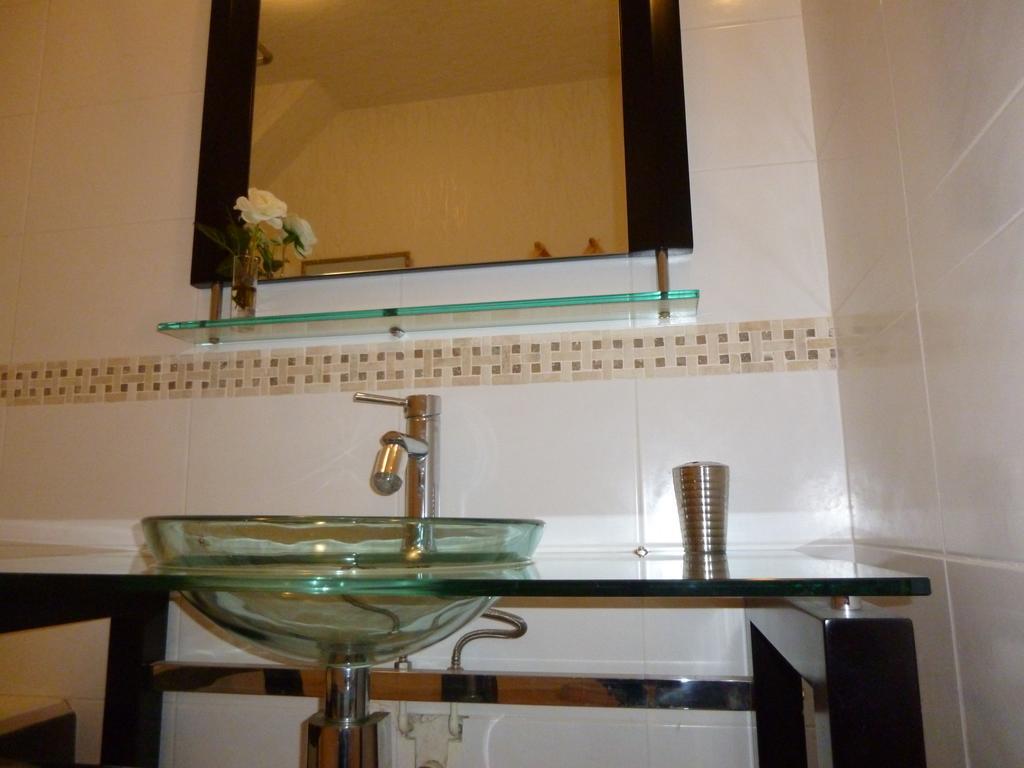 Chambres D'Hotes Le Clos Des Senteurs Malemort Luaran gambar